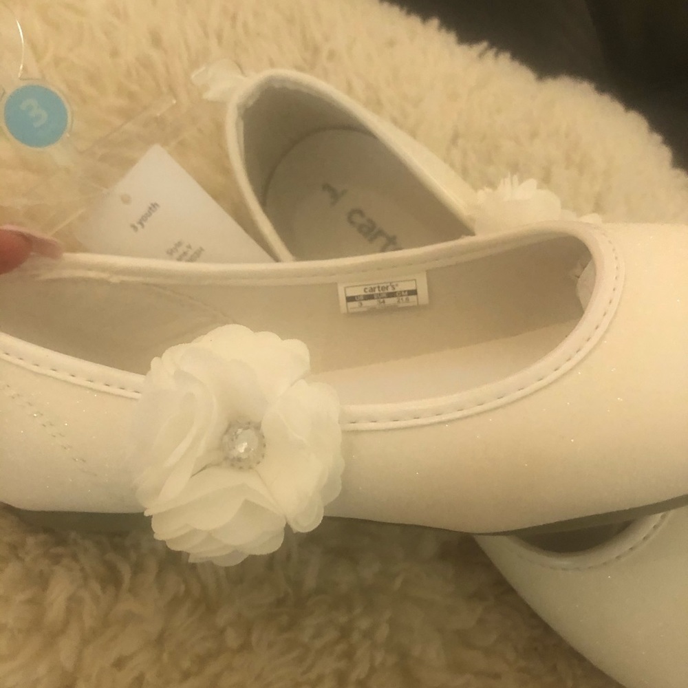 Girls Sparkly White Slip-ons 💗